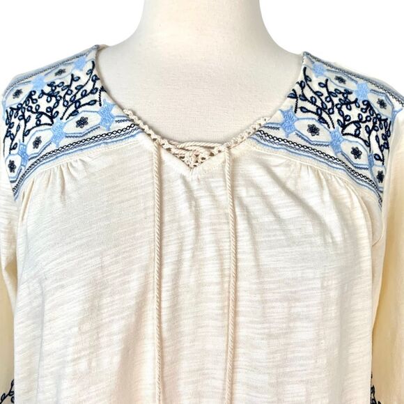 NWT Love, Margaux 100% Cotton Floral Embroidered Blouse - Picture 3 of 7